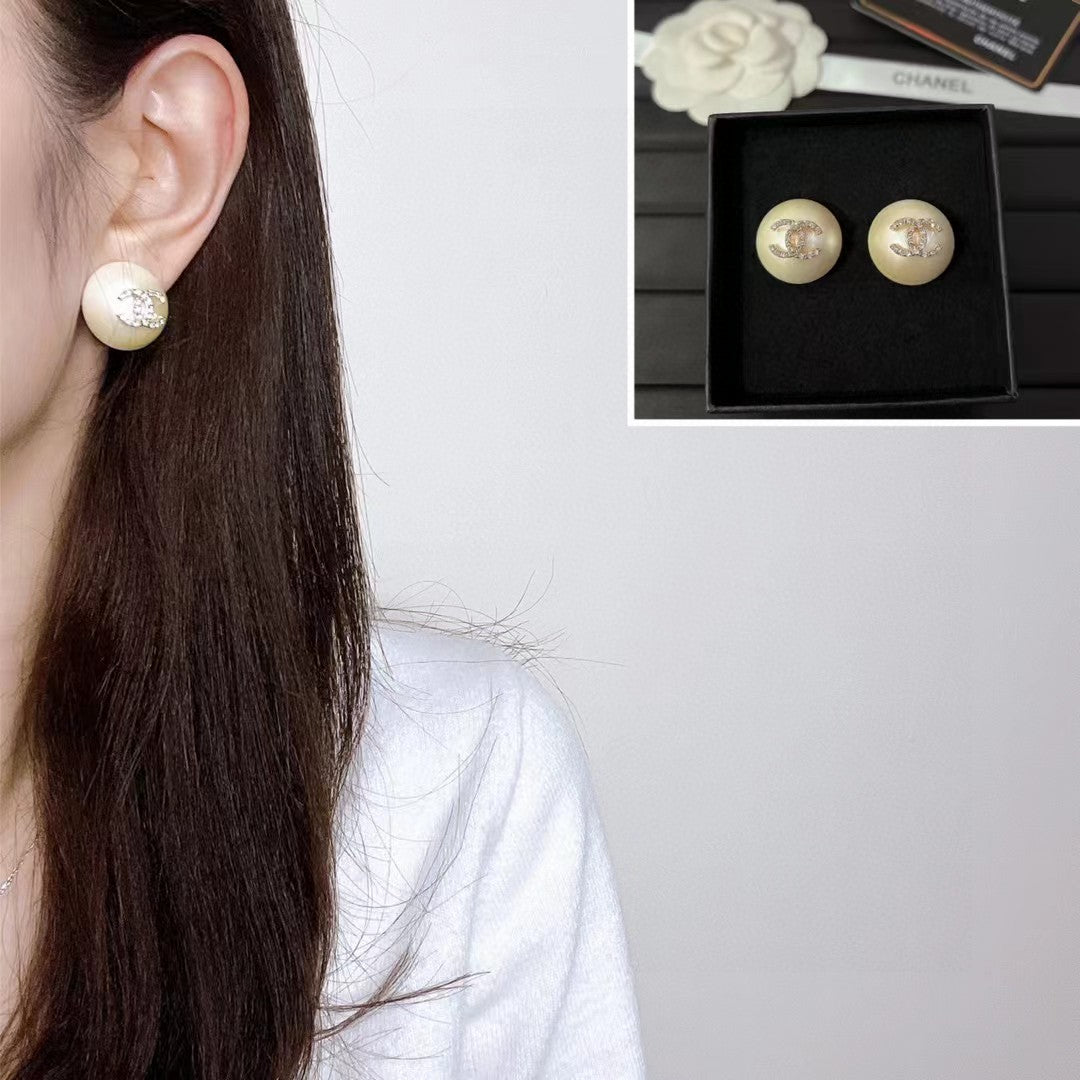 yellow sterling silver floral Stud Earrings for women - alternate angle view 9