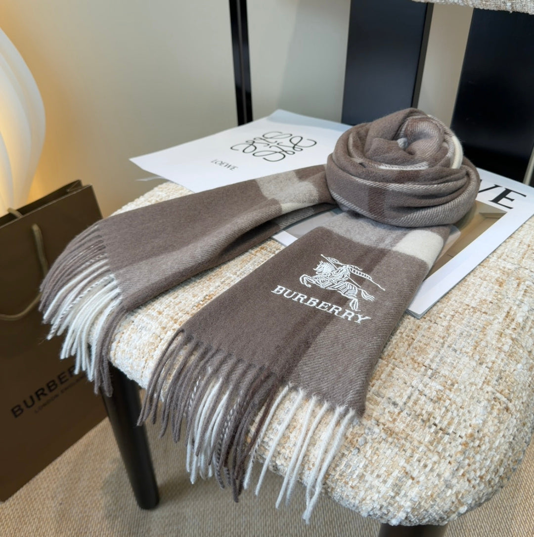 stylish Scarf for men - alternate angle view 9