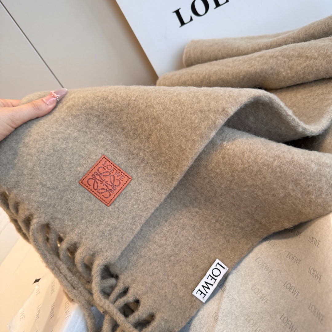 wool elegant Scarf for women - alternate angle view 8