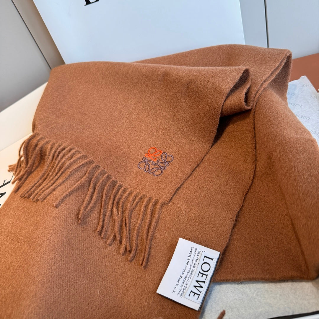 velvet minimalist Scarf for men - alternate angle view 9
