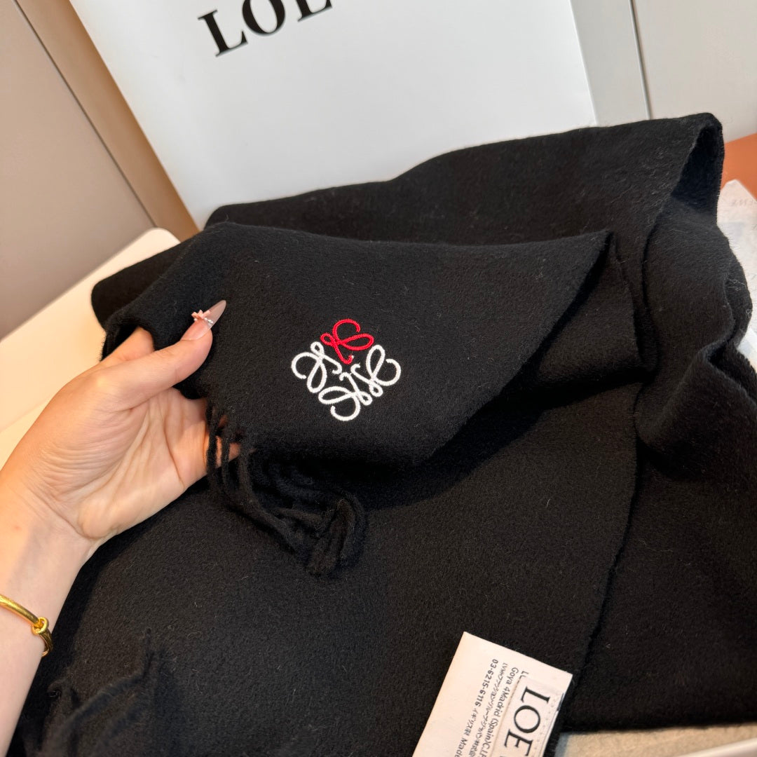 velvet minimalist Scarf for men - alternate angle view 9