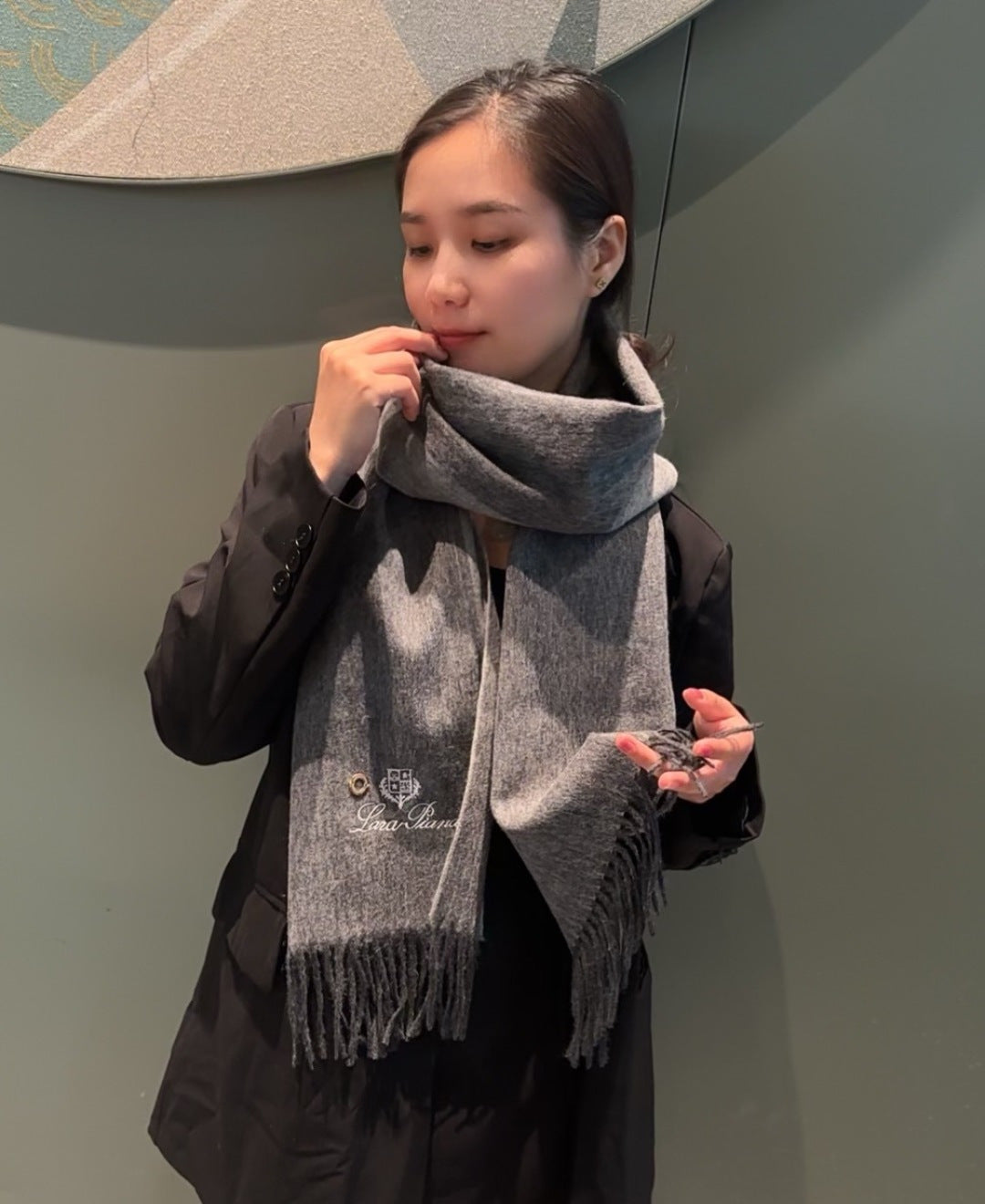 velvet luxury Shawl for women - alternate angle view 9