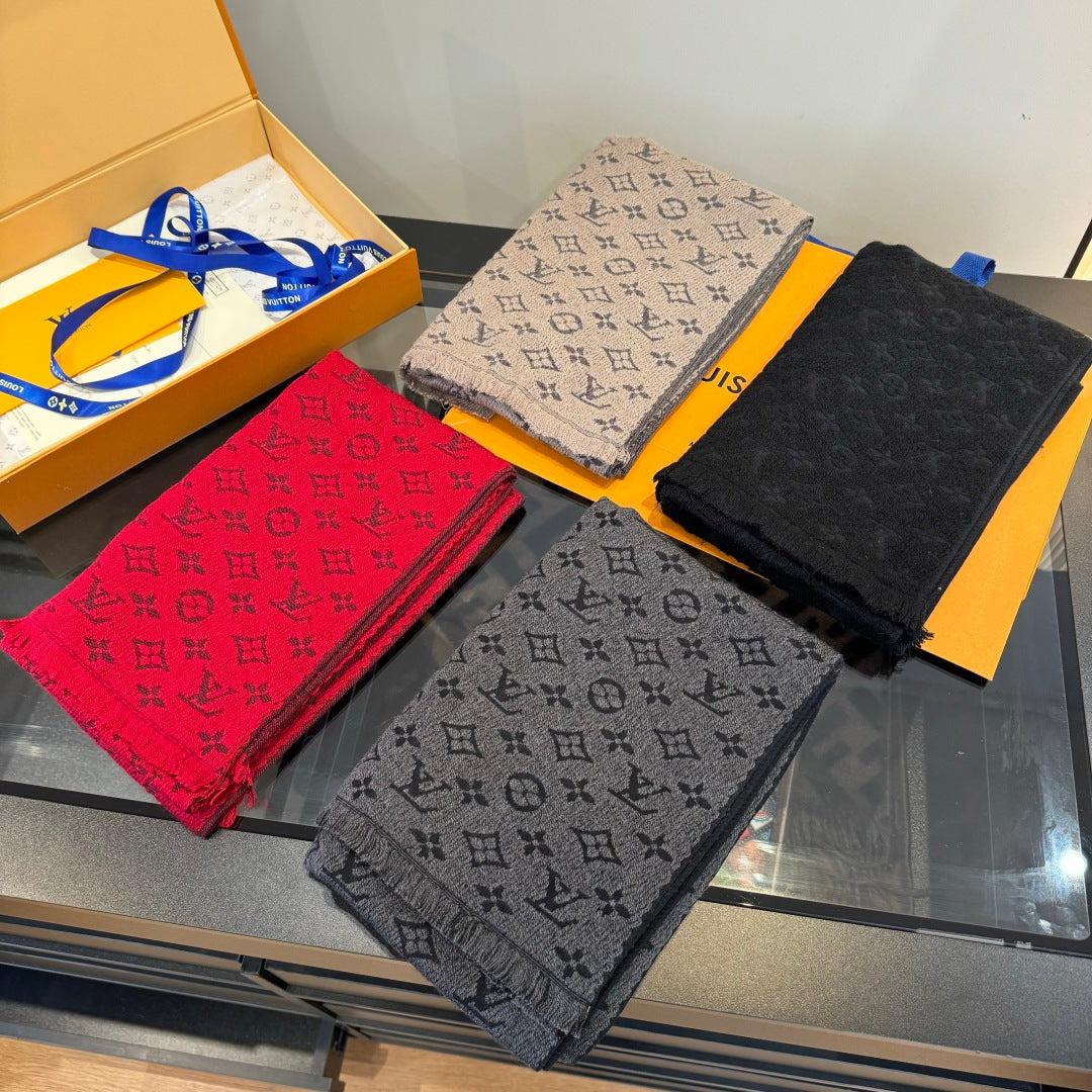 wool floral Scarf for men - alternate angle view 7
