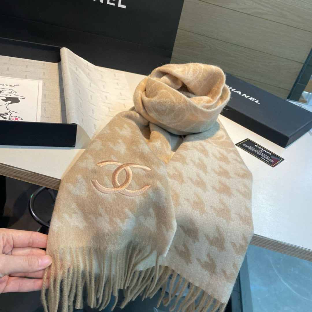 velvet elegant Scarf for women - alternate angle view 9