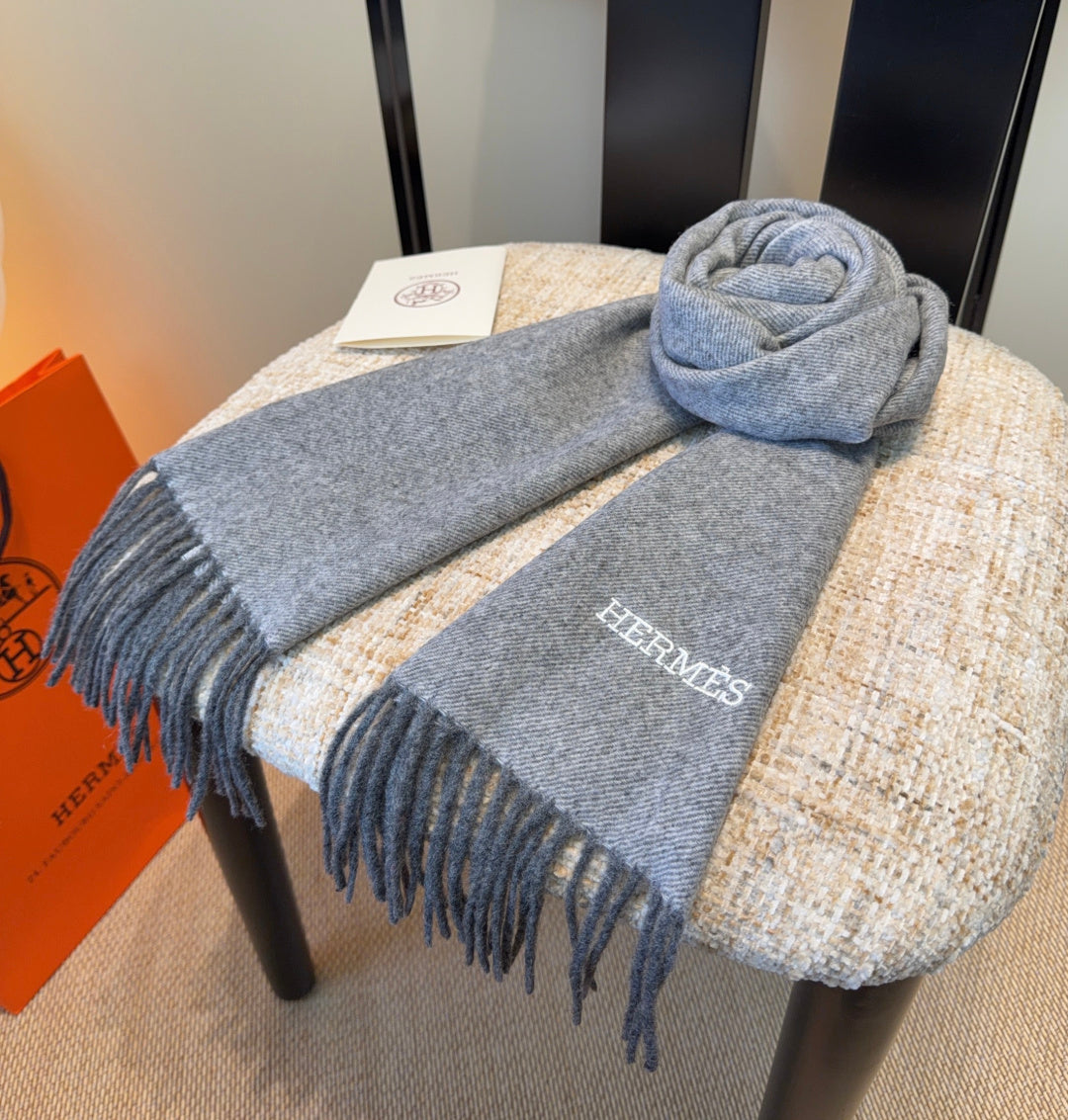 elegant Scarf for unisex couple - alternate angle view 9