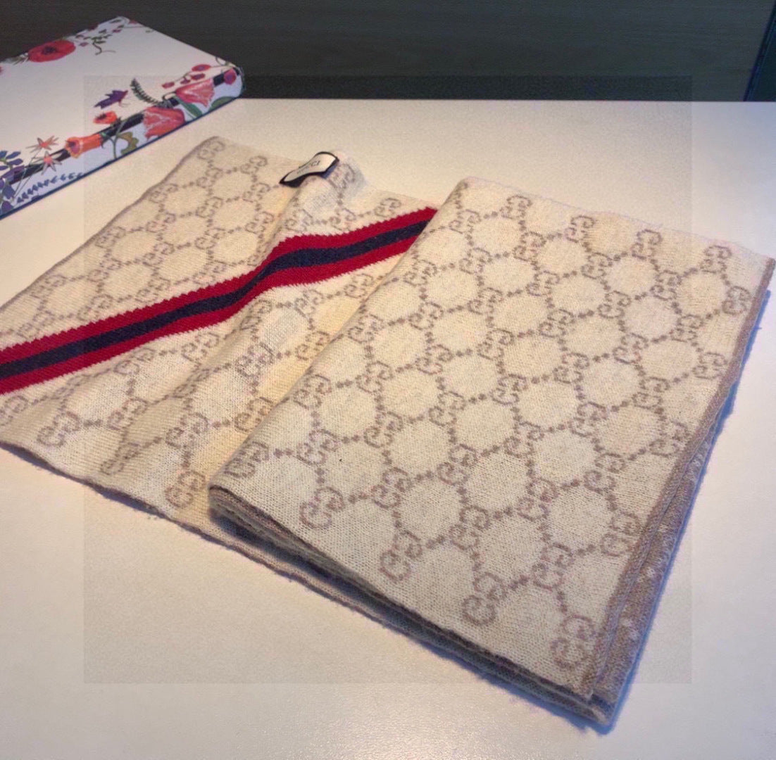 linen luxury Scarf for men - alternate angle view 8