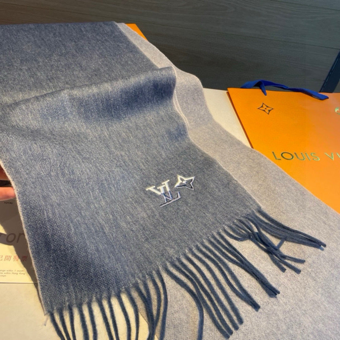 velvet minimalist Scarf for men - alternate angle view 9