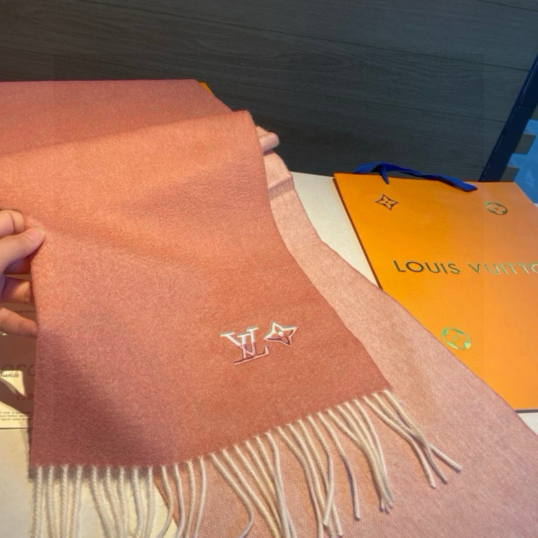 velvet minimalist Scarf for men - alternate angle view 8