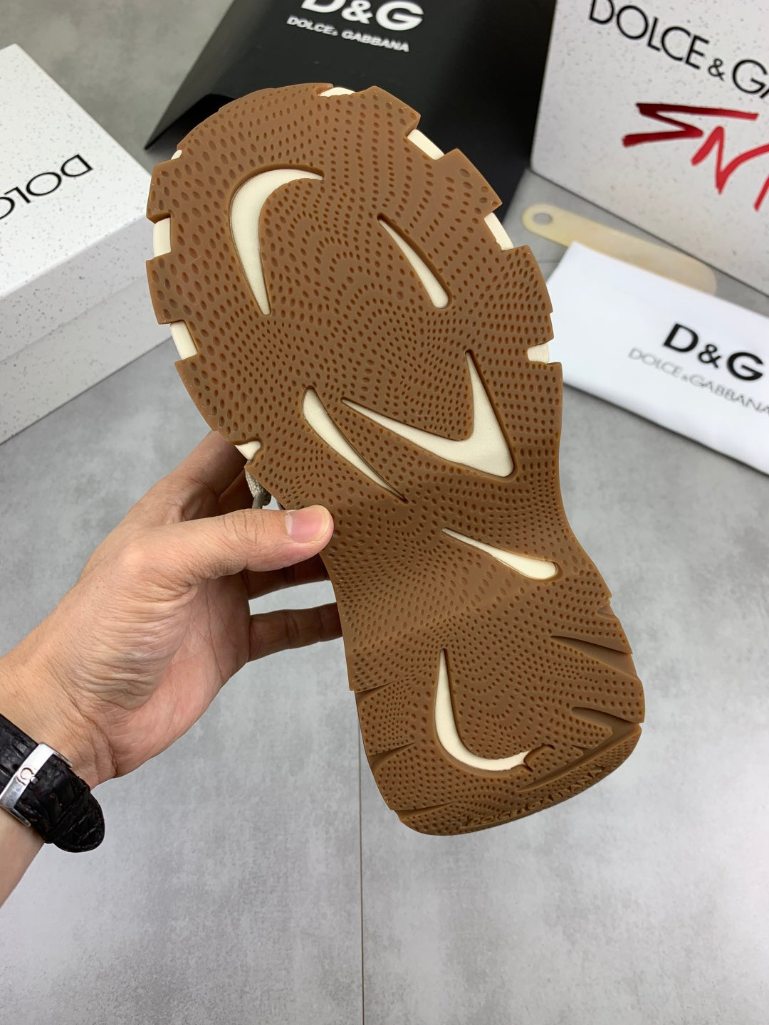 Dolce & Gabbana DG Men's Low-Top Logo Sneakers in Calfskin