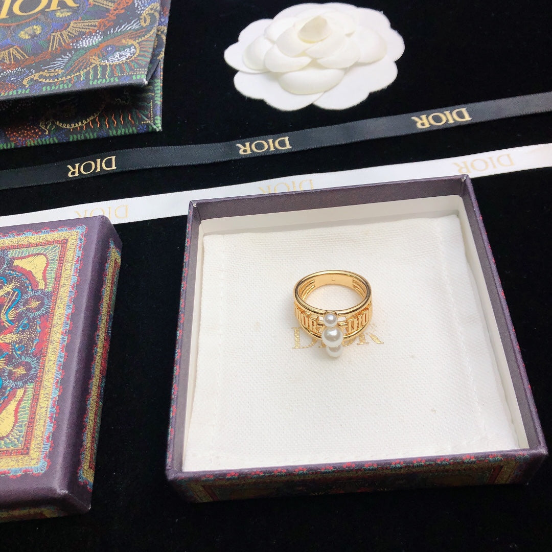 stylish Ring for women - alternate angle view 8