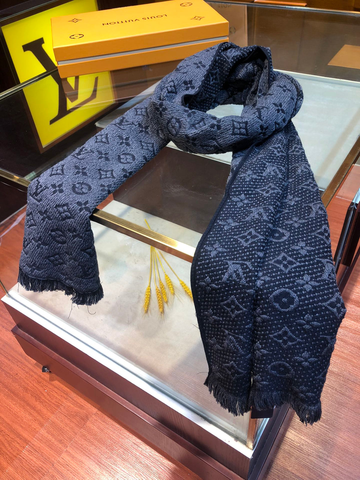 wool floral Scarf for men - alternate angle view 9