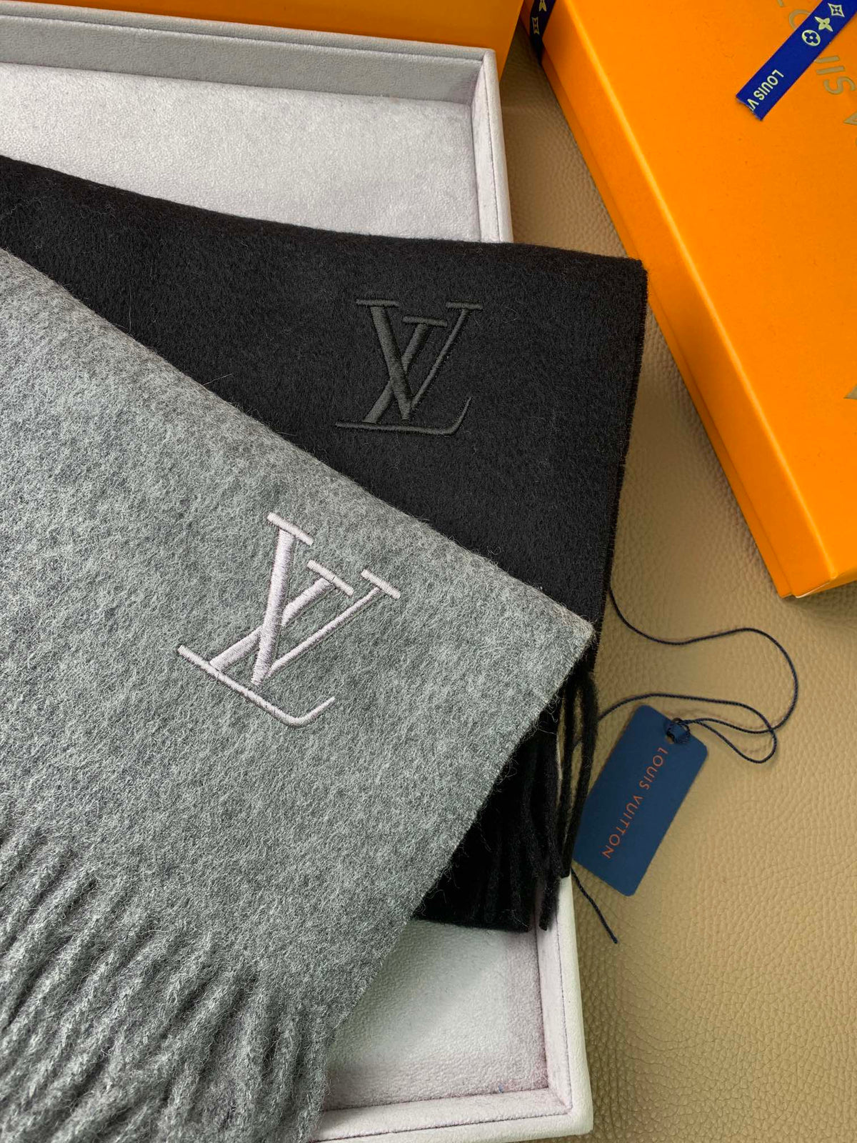 velvet minimalist Scarf for men - alternate angle view 9