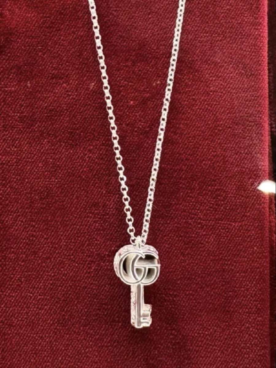 double g Bracelet for unisex couple - alternate angle view 7