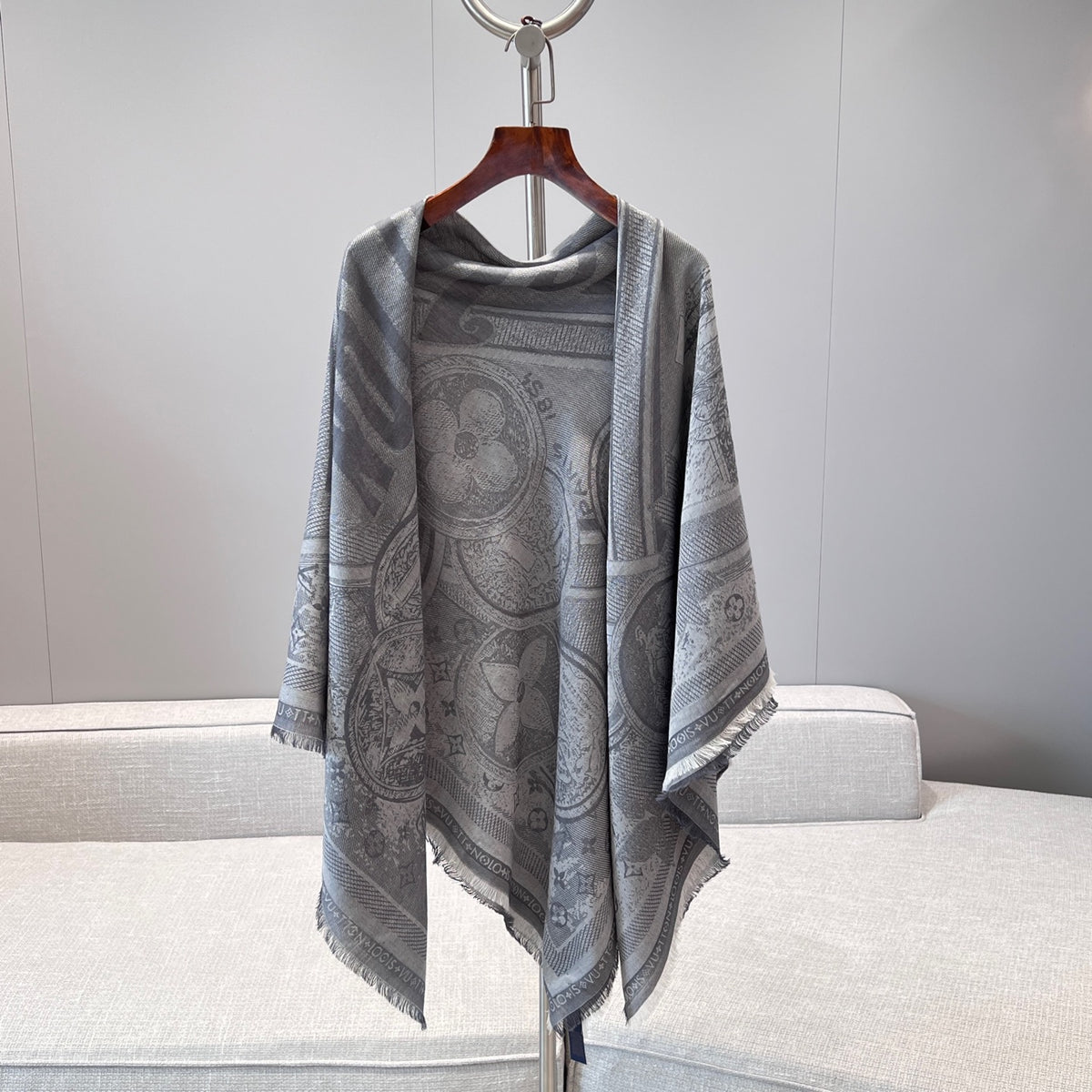 gray wool vintage Shawl for women - alternate angle view 9