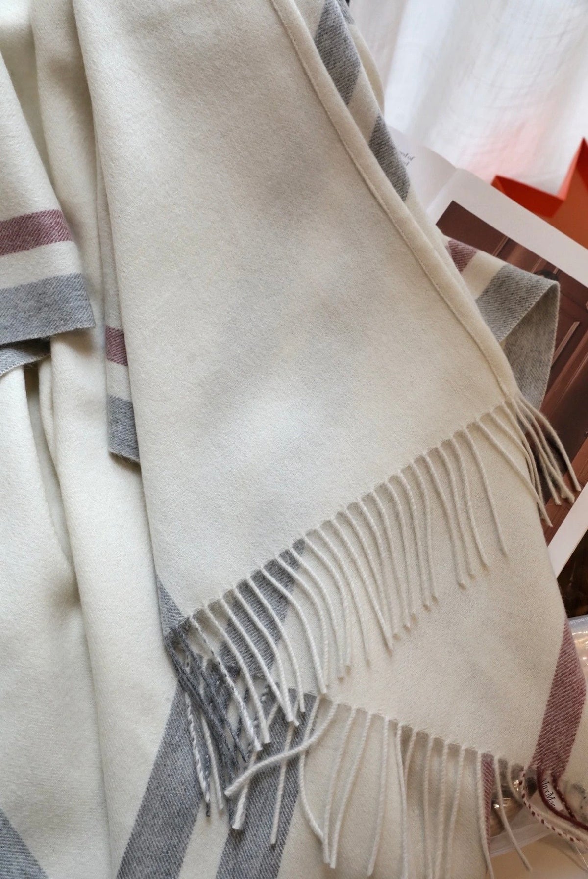 wool handmade Shawl for women - alternate angle view 9