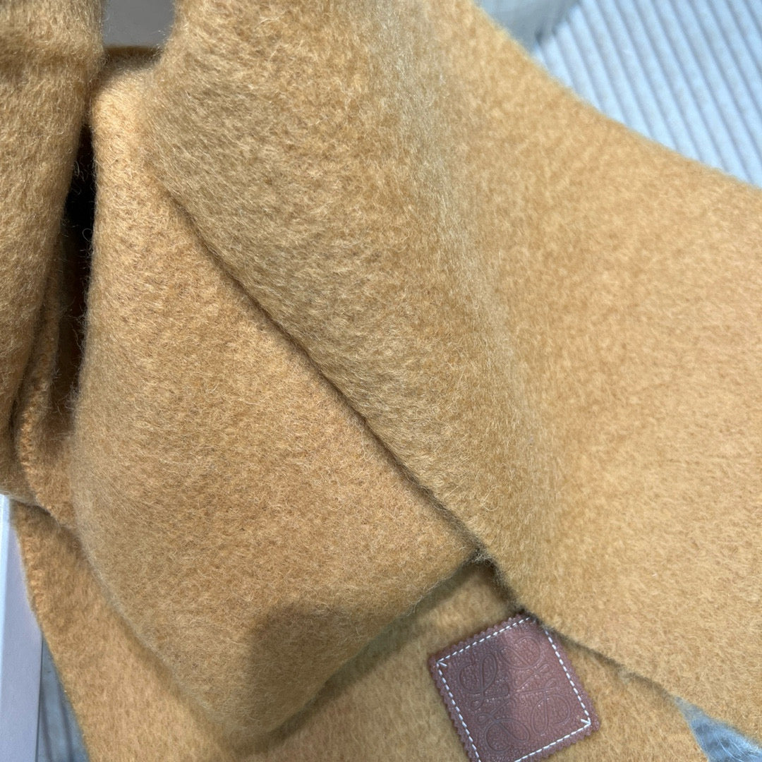 wool elegant Scarf for women - alternate angle view 8