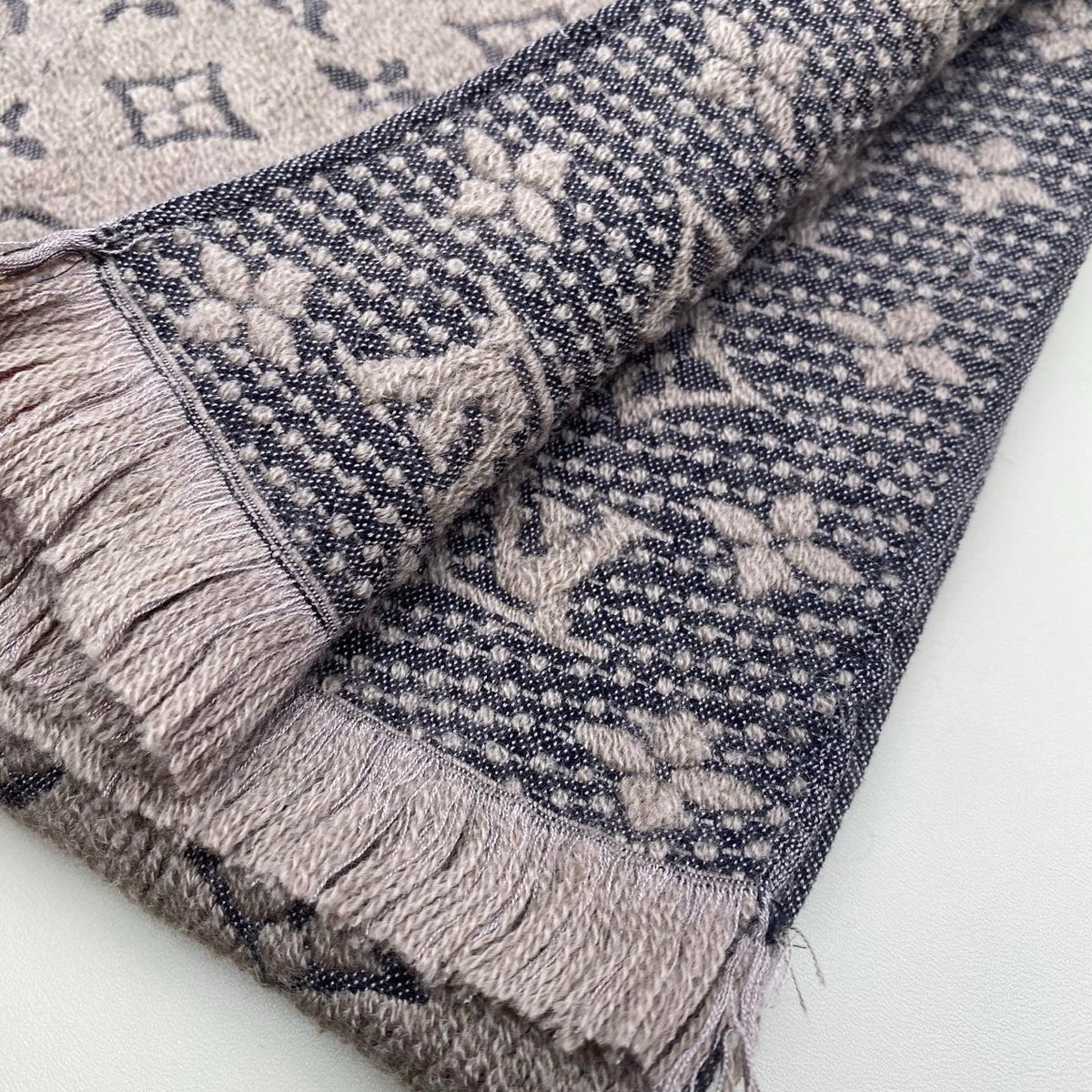 wool floral Scarf for men - alternate angle view 9