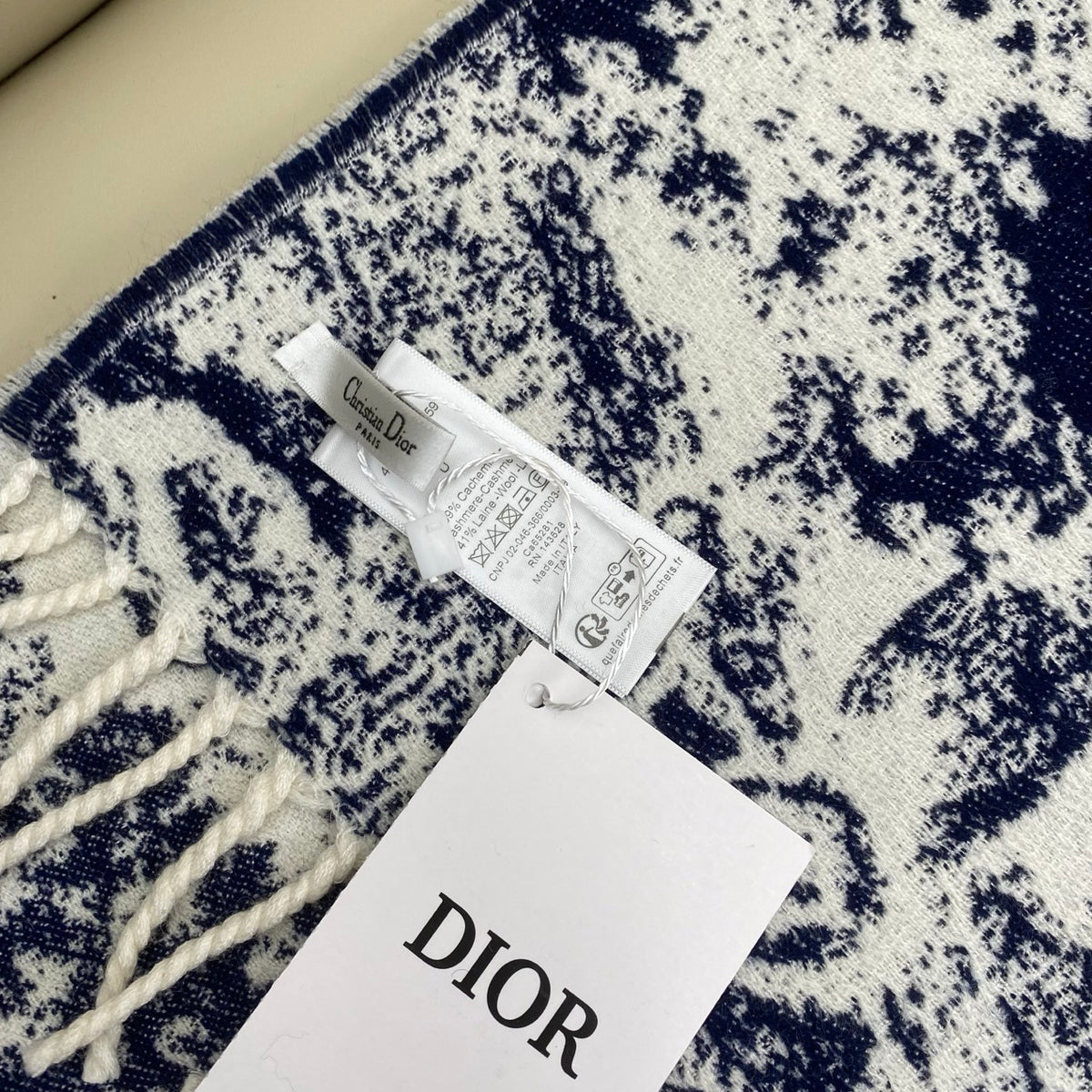 velvet floral Shawl for women - alternate angle view 9