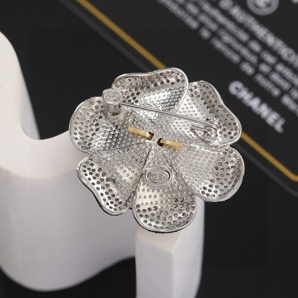 floral Brooch for women - alternate angle view 6