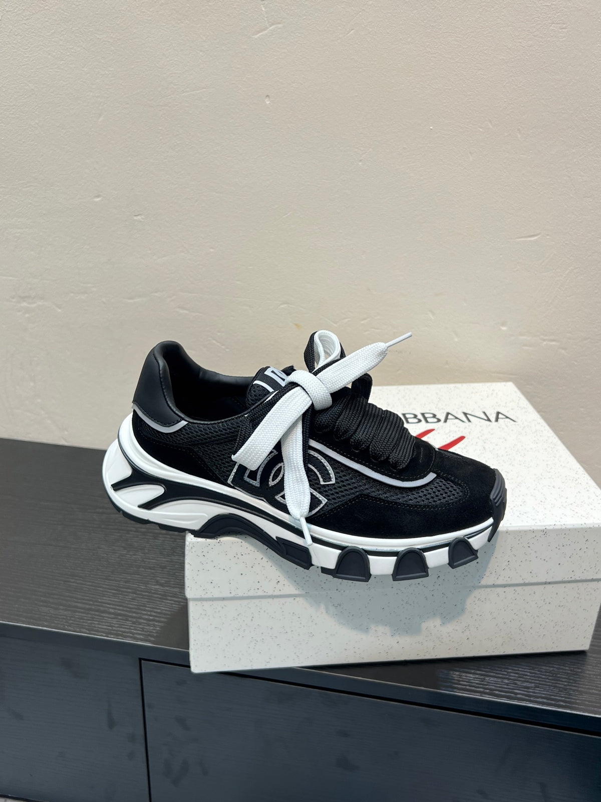 Dolce & Gabbana DG Couple's Athletic Casual Sneakers
