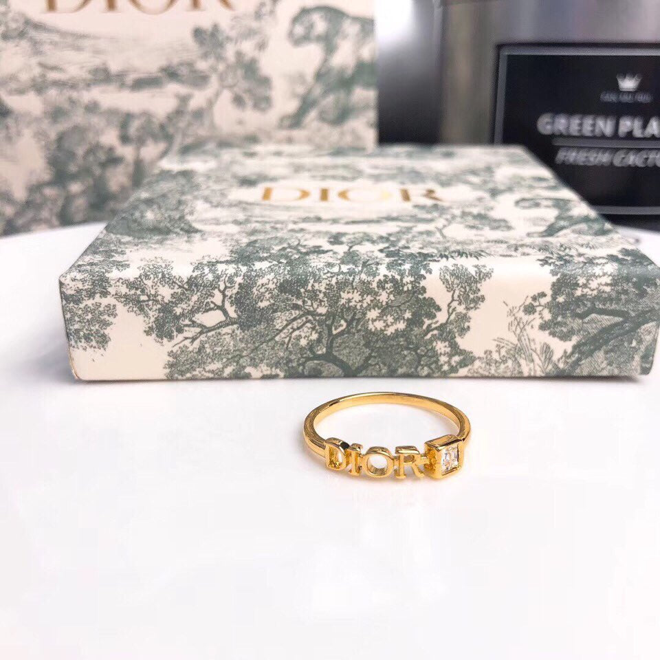 elegant Ring for women - alternate angle view 3