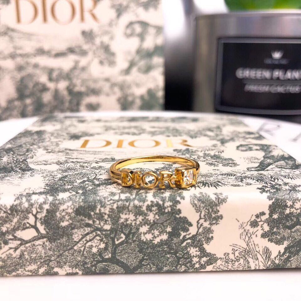 elegant Ring for women - alternate angle view 4