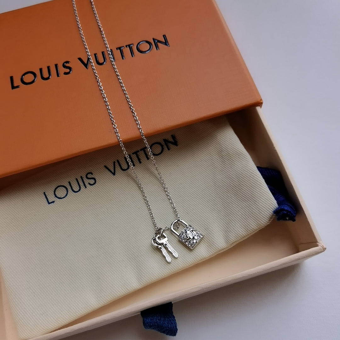 crystal unique Necklace for women - alternate angle view 7