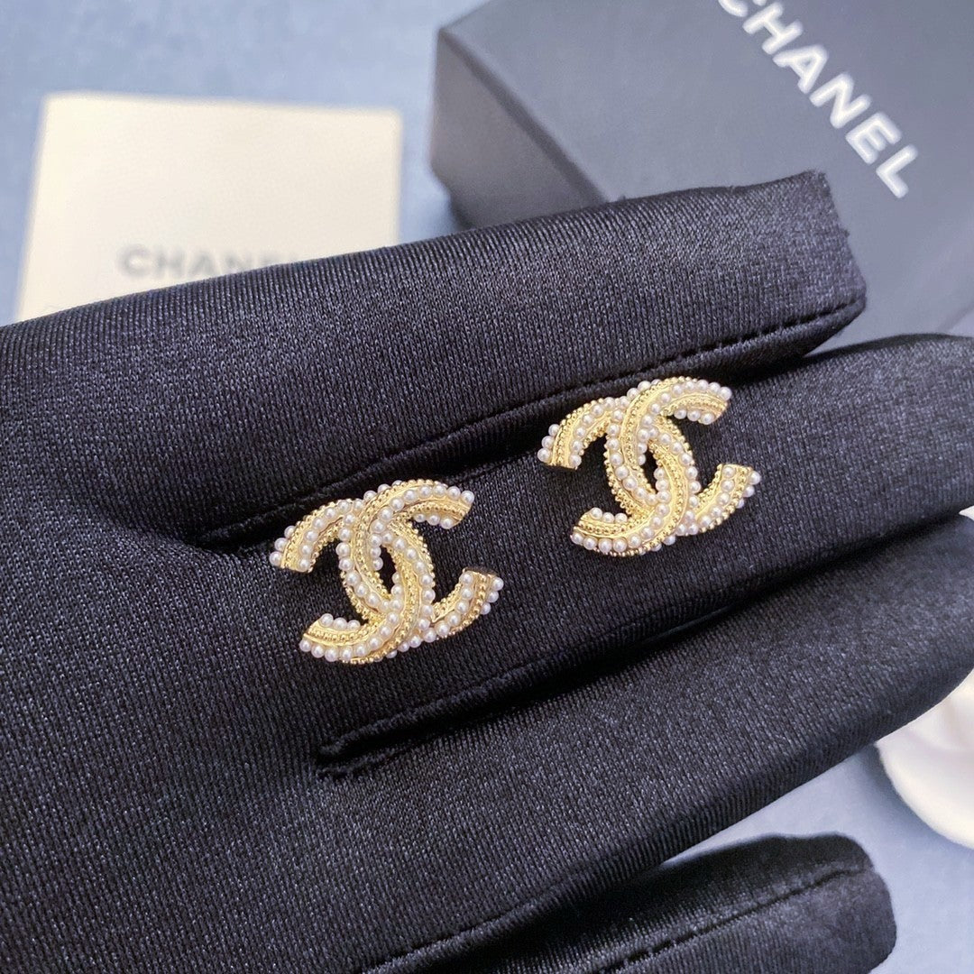 pearl letter Drop Earrings for women - alternate angle view 4