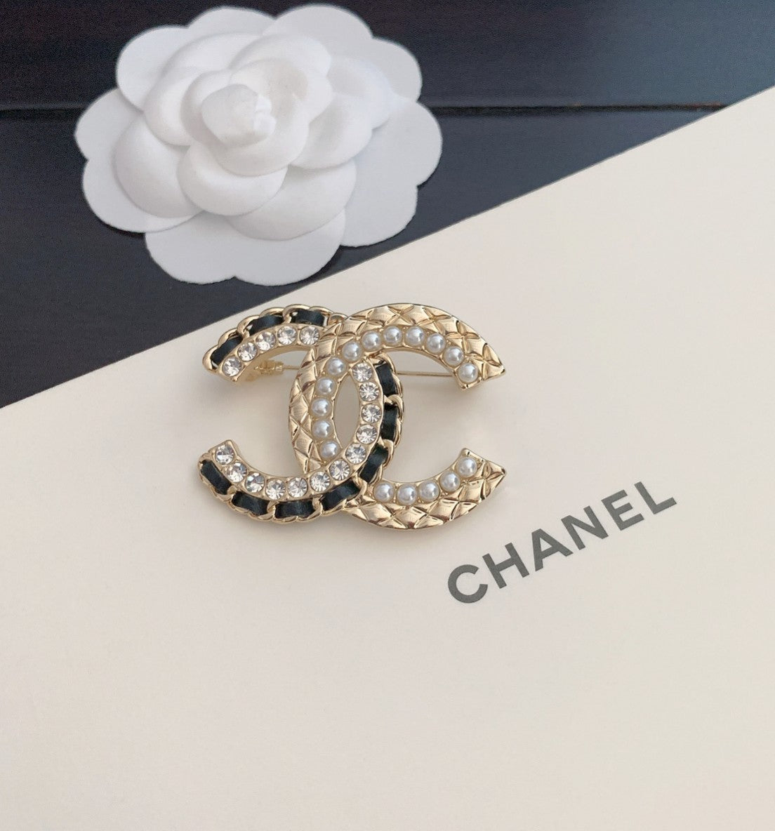 black brass pearl Brooch for women - alternate angle view 4
