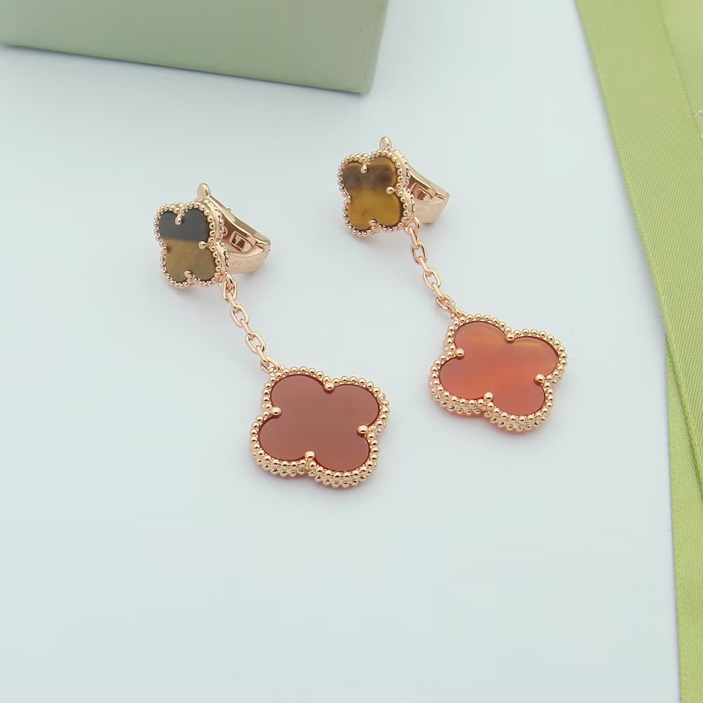 tiger eye agate clover fashion accessory for women - alternate angle view 4
