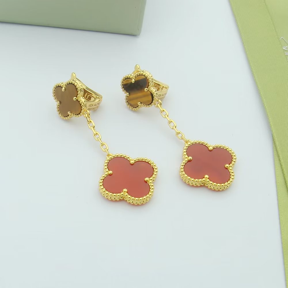 tiger eye agate clover fashion accessory for women - alternate angle view 5