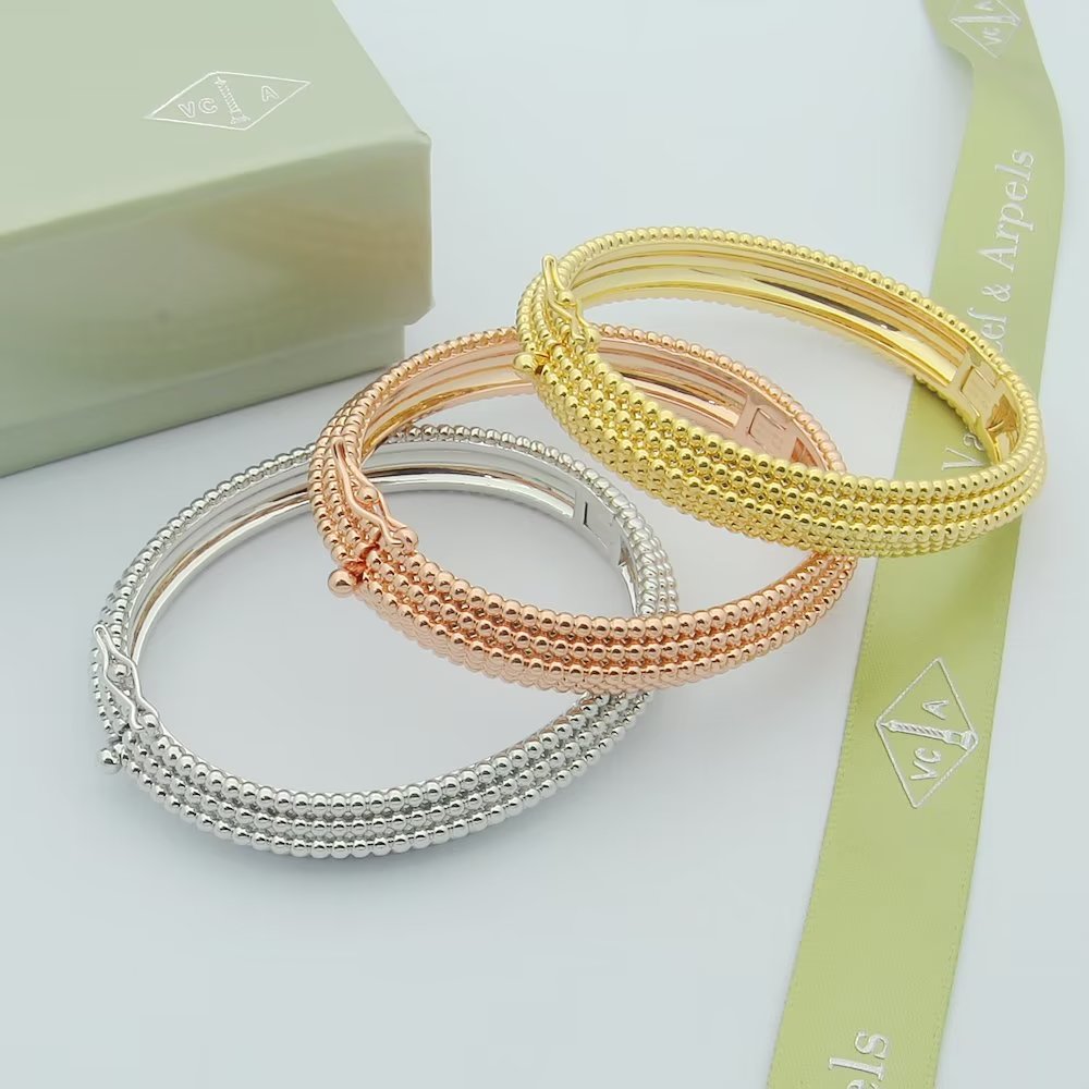 beige Ring for women - alternate angle view 3