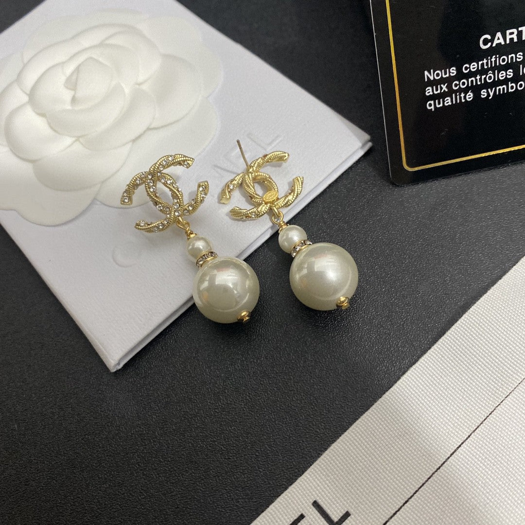 yellow sterling silver floral Stud Earrings for women - alternate angle view 5