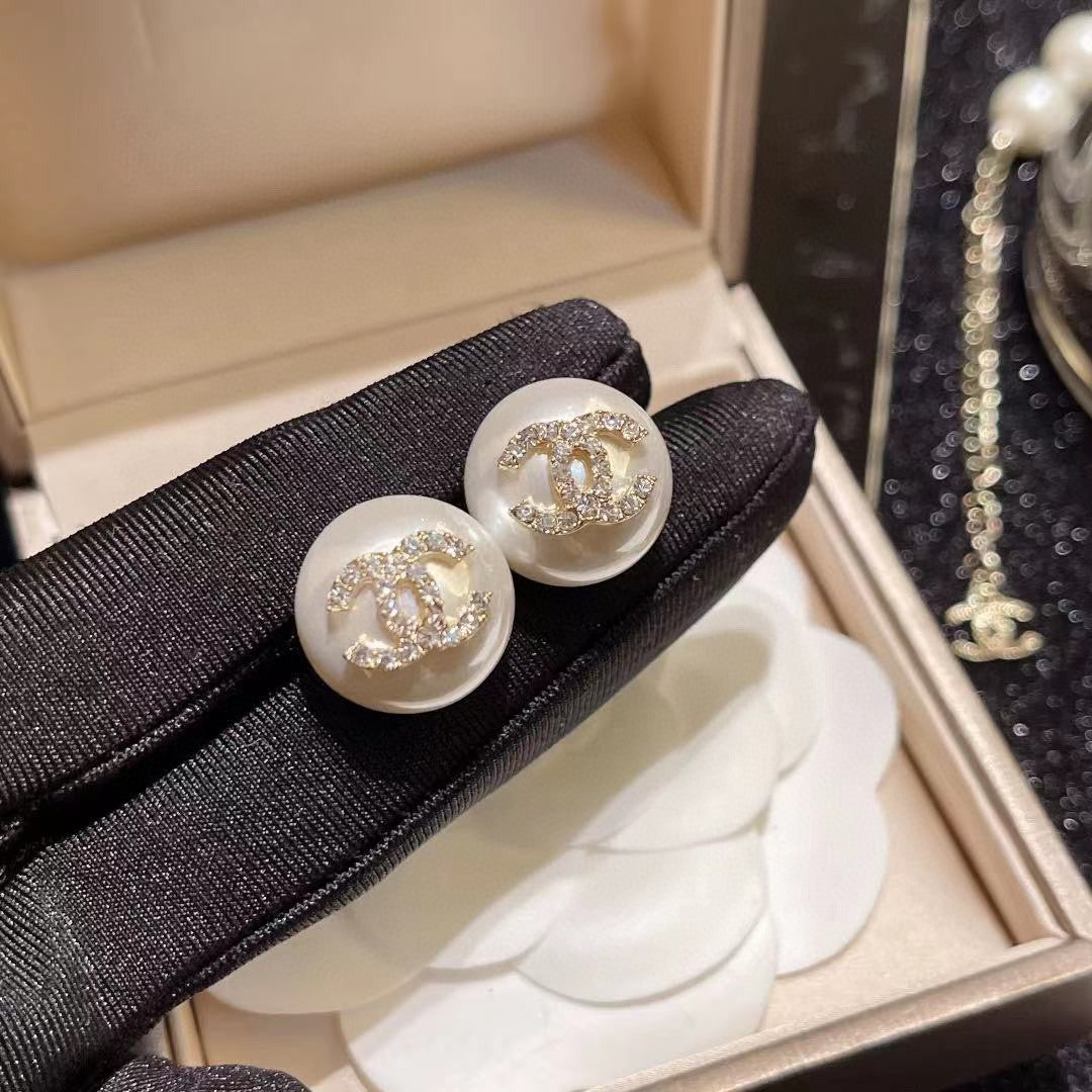 yellow sterling silver floral Stud Earrings for women - alternate angle view 4