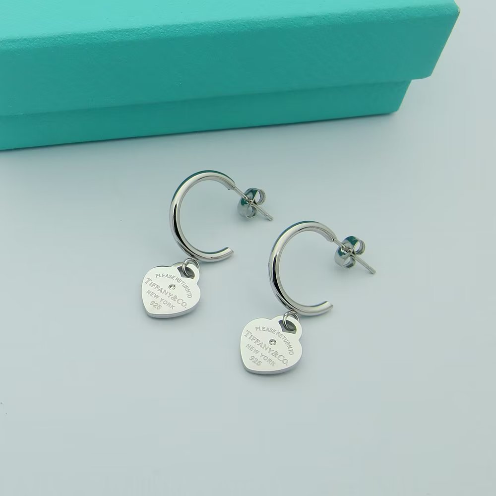 crystal heart Stud Earrings for women - alternate angle view 4