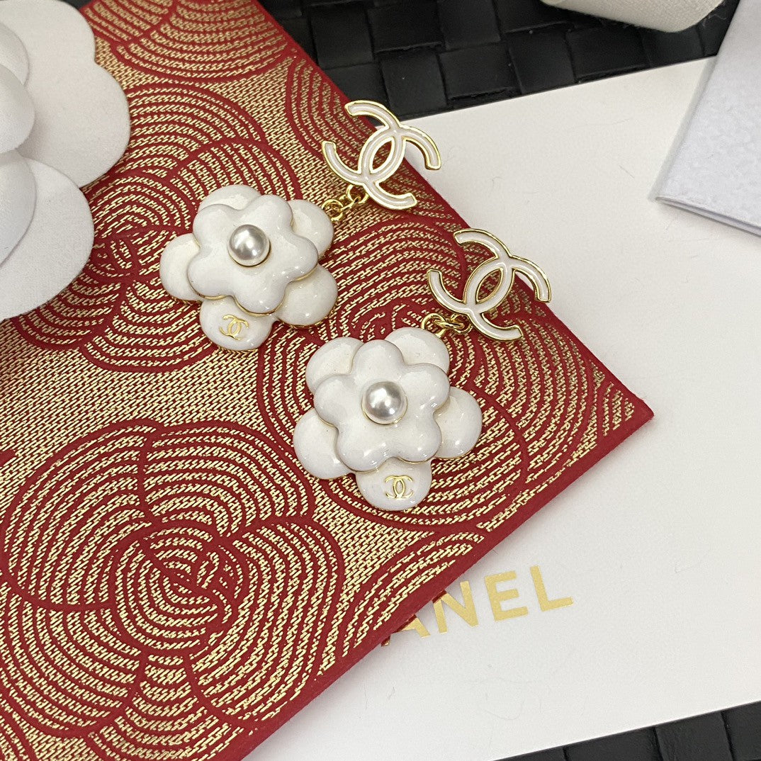 pearl floral Drop Earrings for women - alternate angle view 3