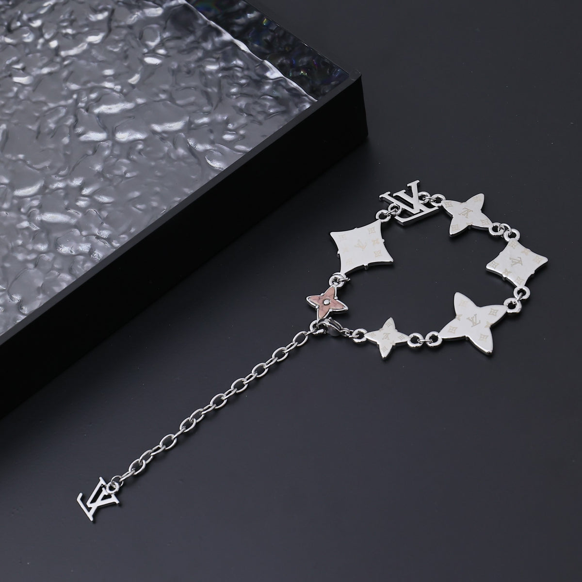 multicolor Necklace for women - alternate angle view 3