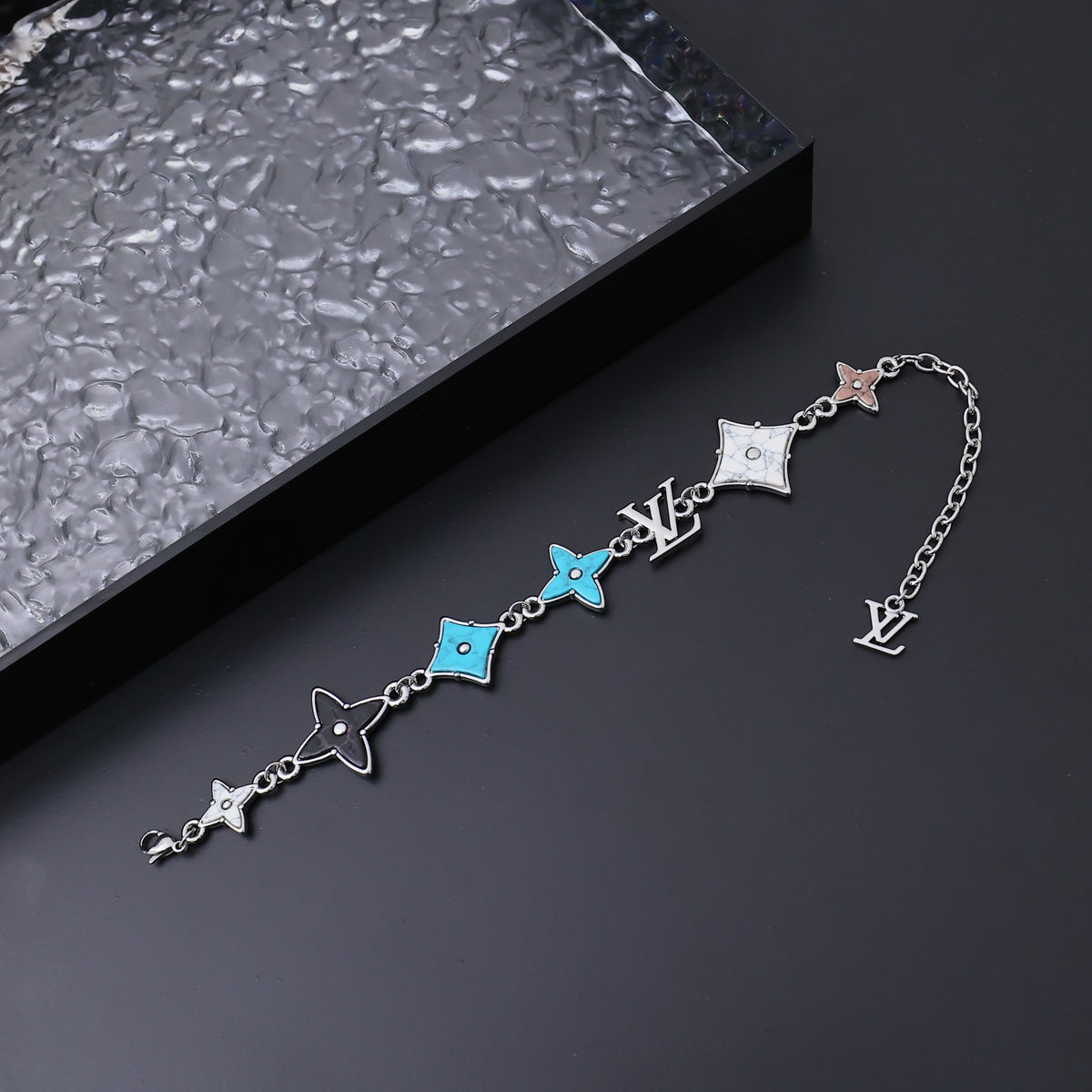 multicolor Necklace for women - alternate angle view 5