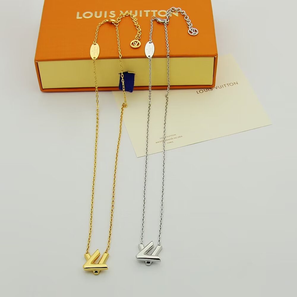 gold metal chain Necklace for women - alternate angle view 4