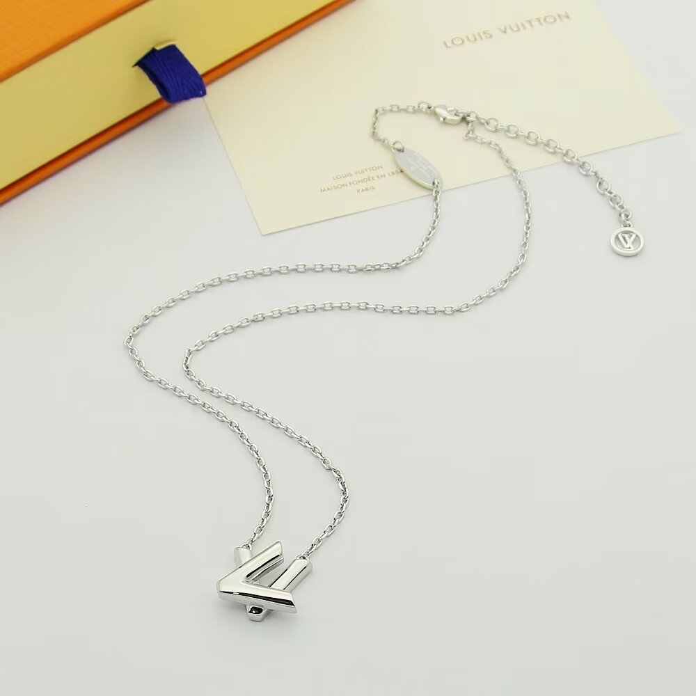 gold metal chain Necklace for women - alternate angle view 5