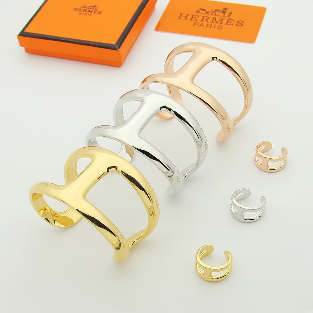 gold fresh Bangle for women - alternate angle view 2