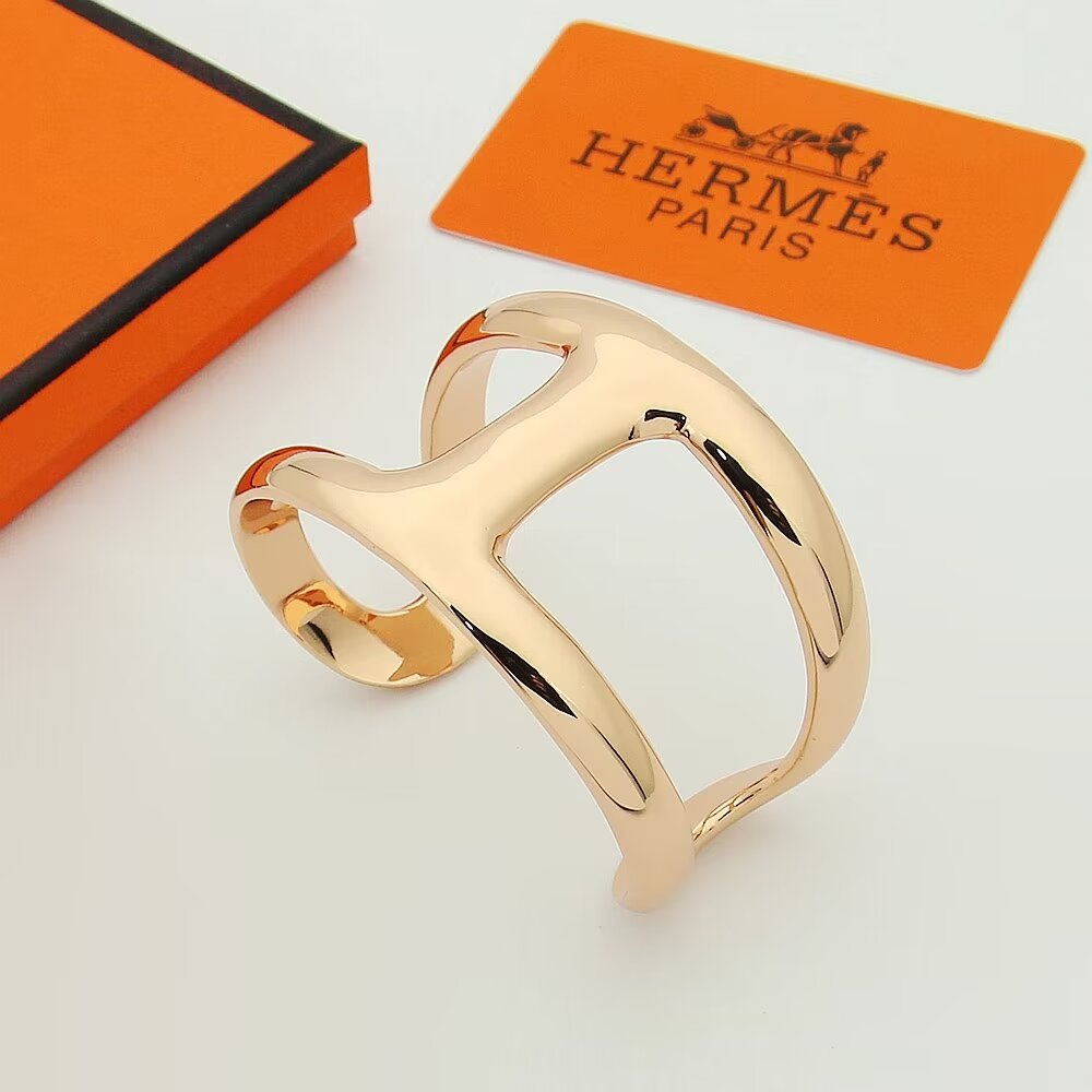 gold fresh Bangle for women - alternate angle view 5