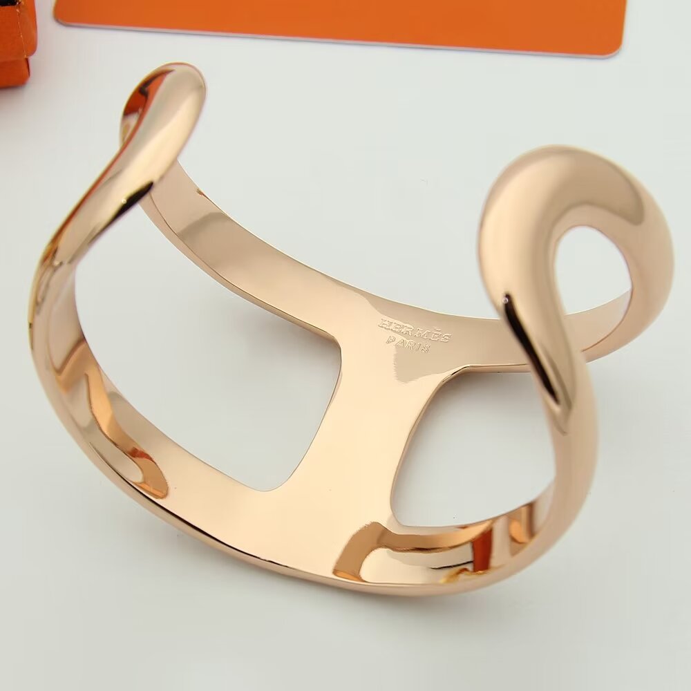 gold fresh Bangle for women - alternate angle view 8