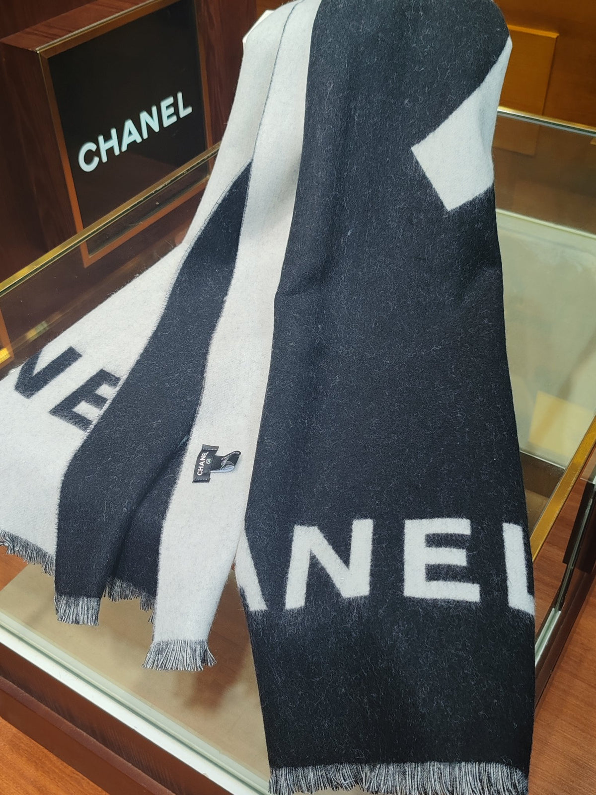 velvet double c Shawl for women - alternate angle view 8