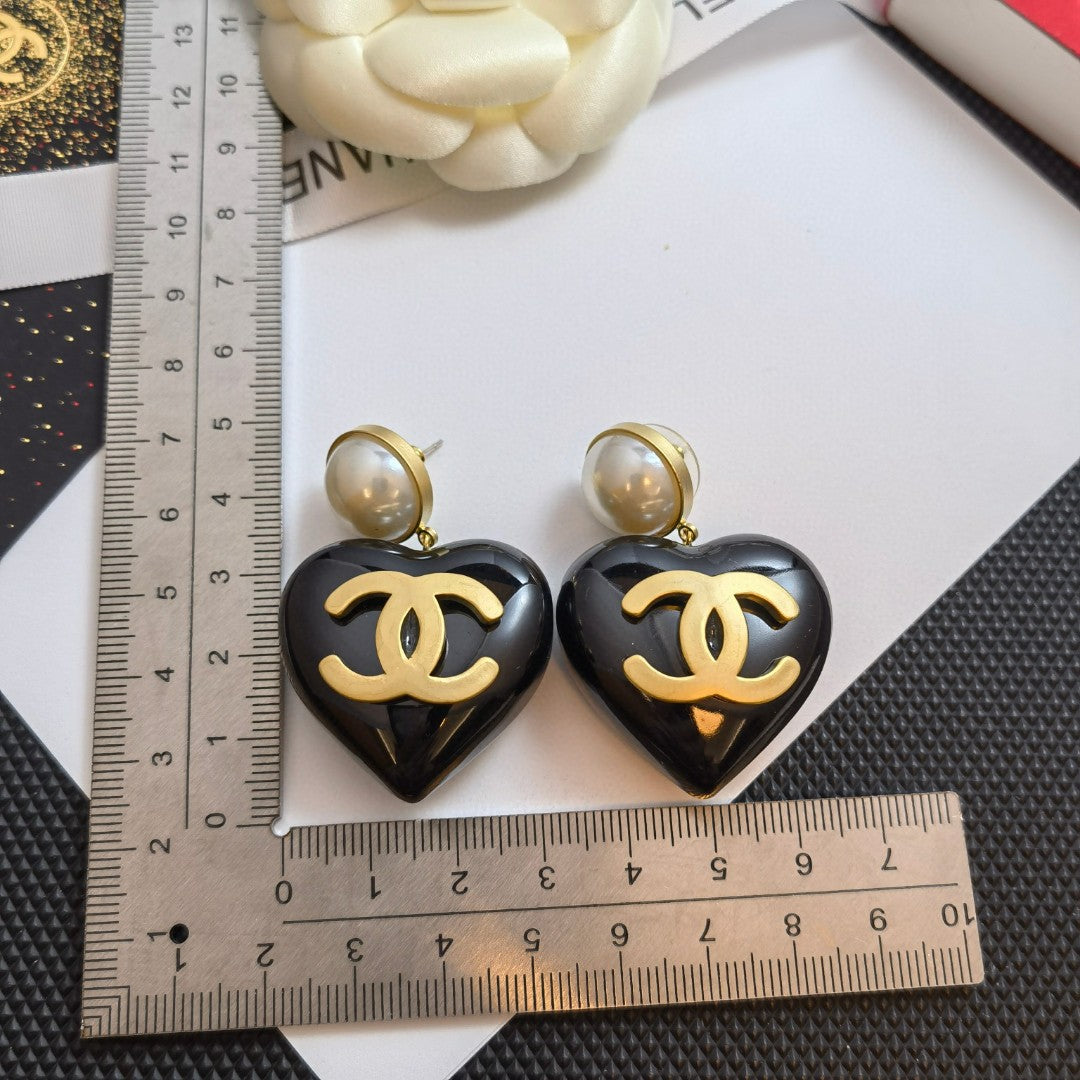 pearl heart Drop Earrings for women - alternate angle view 7