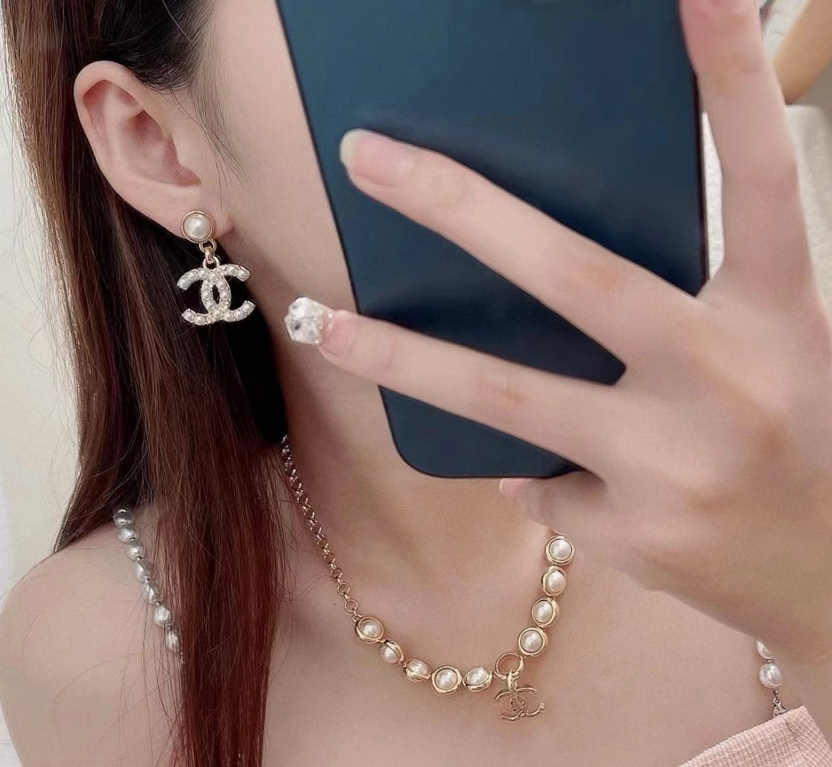 gold pearl double c Pendant for women - alternate angle view 2