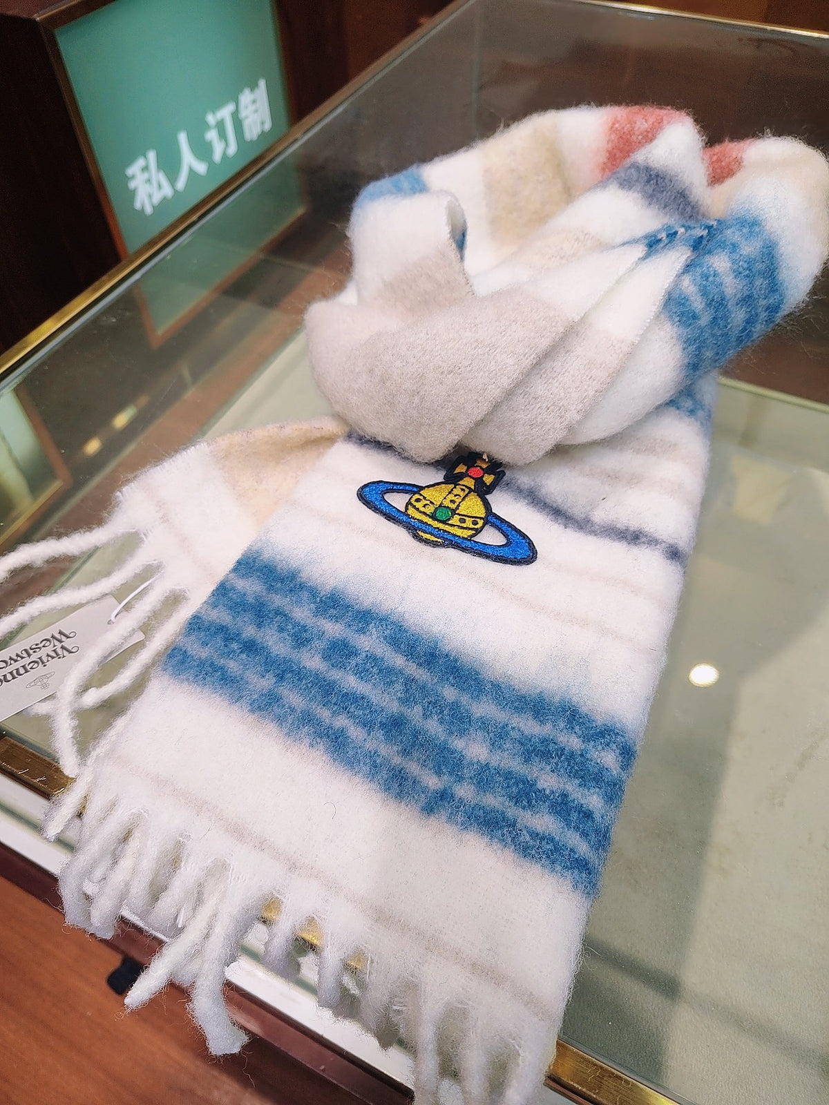 minimalist Scarf for women - alternate angle view 3