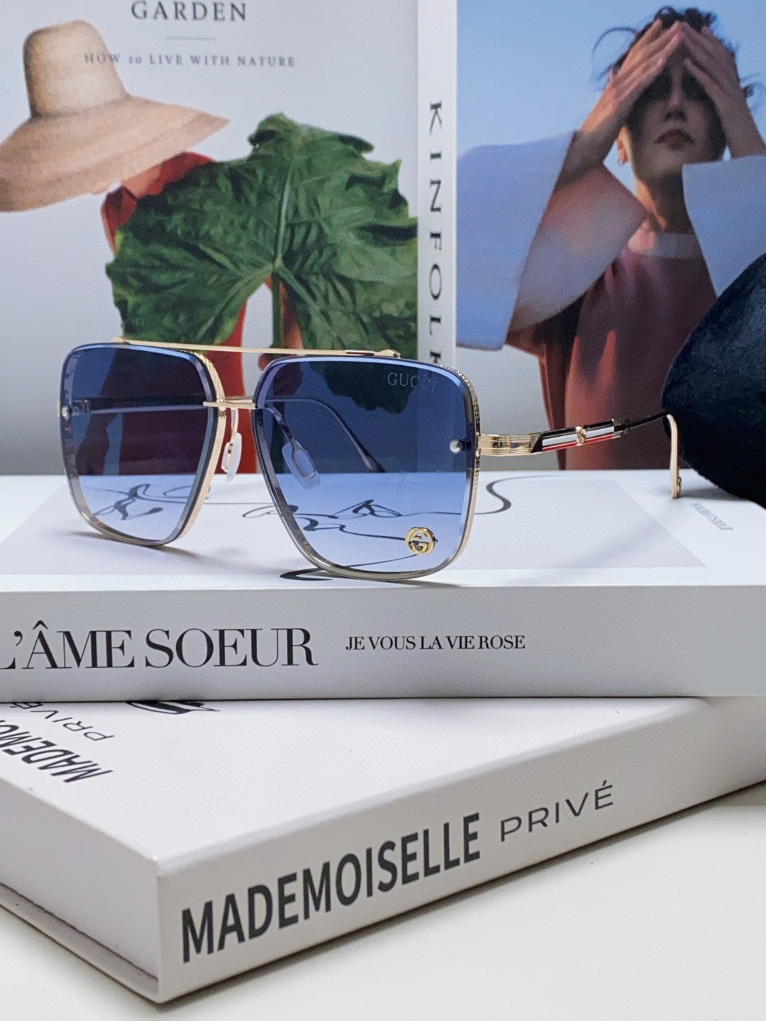 gold metal sun Sunglasses for men - product detail view
