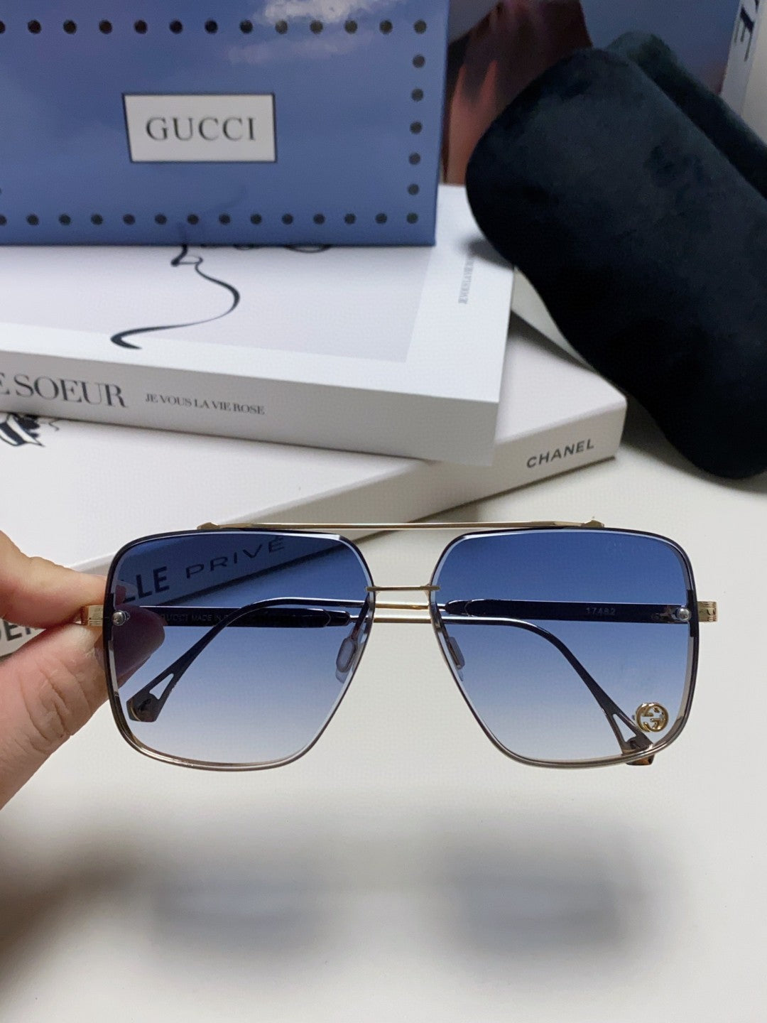 gold metal sun Sunglasses for men - alternate angle view 4