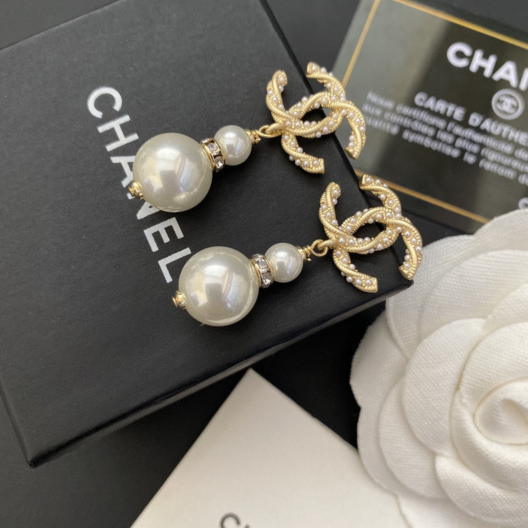 yellow sterling silver floral Stud Earrings for women - product detail view